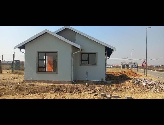 2 BEDROOM HOUSE FOR SALE IN SELCOURT